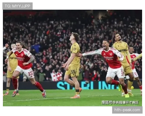 赖斯与队友默契配合助力球队再创佳绩