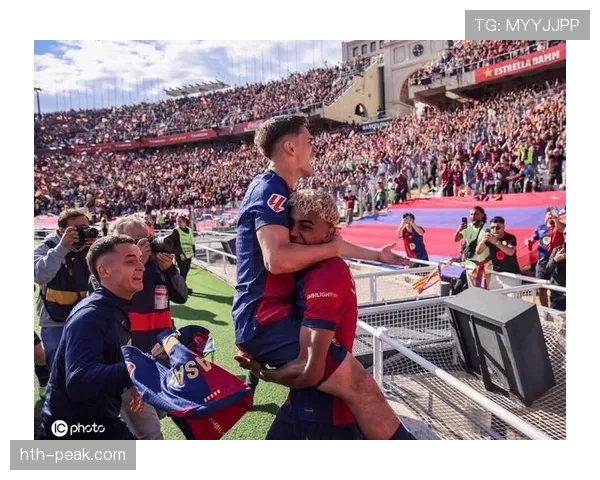 加维展望巴萨未来:年轻天才崛起助力球队重建稳步提升 加维展望巴萨未来:年轻天才崛起助力球队重建稳步提升