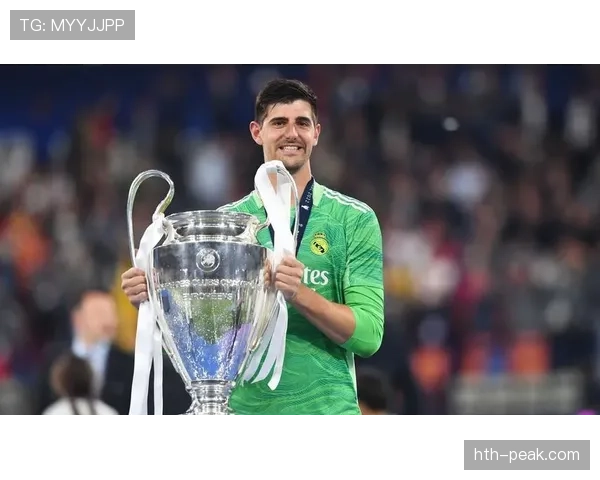 库尔图瓦:3次萨莫拉奖与门将金球上限分析 库尔图瓦:3次萨莫拉奖与门将金球上限分析