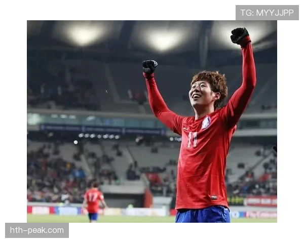 孙兴慜无球跑动与反越位撕裂防线的顶级跑位解析 孙兴慜无球跑动与反越位撕裂防线的顶级跑位解析